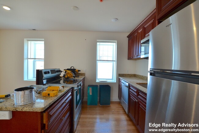 Photo - 11 Sawyer Ter Condo Unit 3