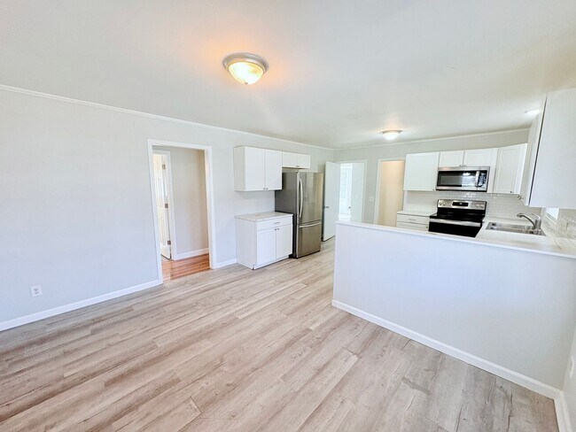 Photo - 213 Morris St