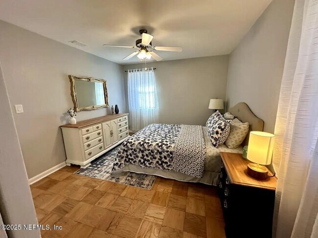 Photo - 5214 Batley Rd