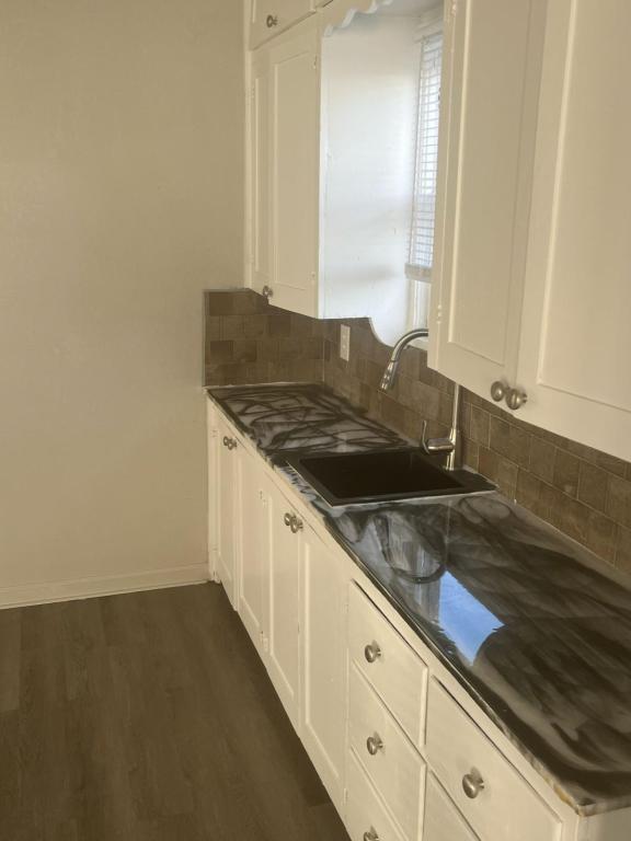 Photo - 301 NE 26th St