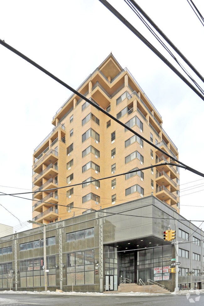 Foto principal - 3636 Prince St