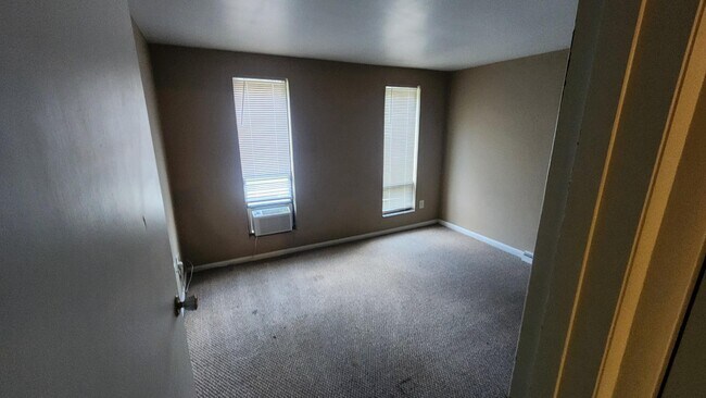 Photo - 3950 Mt Royal Blvd
