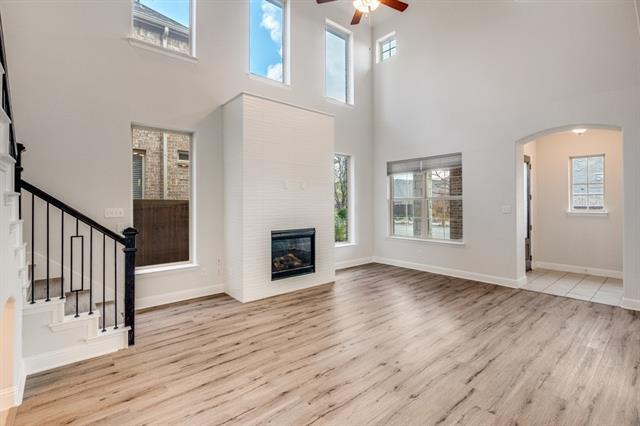 Photo - 1435 Wittington Pl