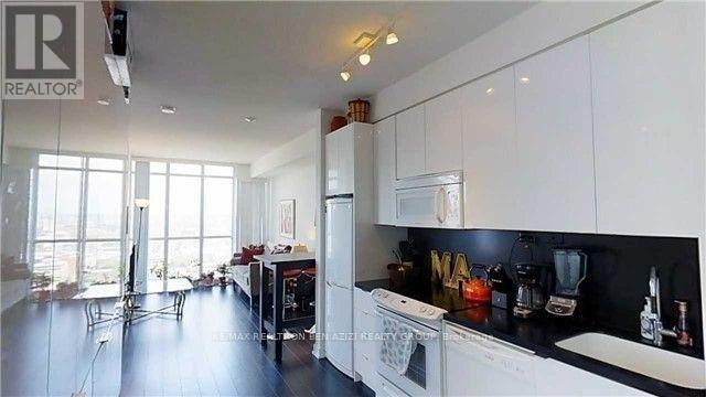 Photo - 15 Iceboat Terr Unité 3912