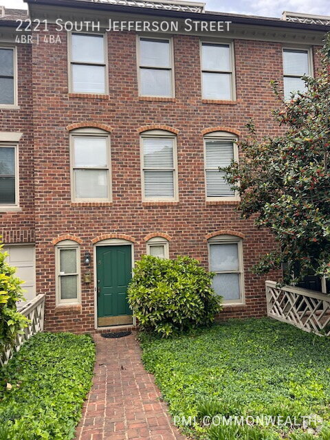Building Photo - 2221 S Jefferson St Rental