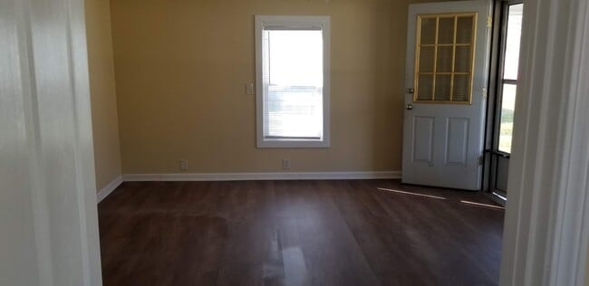 Photo - 219 W Adams Ave