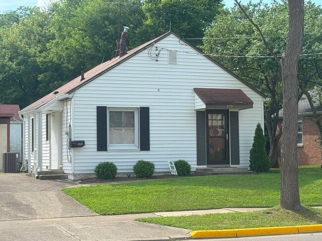 Building Photo - 820 S Campus Ave Rental
