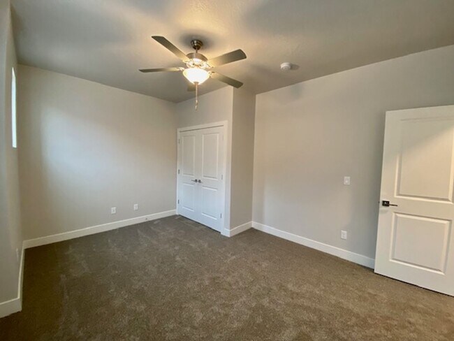 Photo - 438 N Stone Mountain Dr Unit A