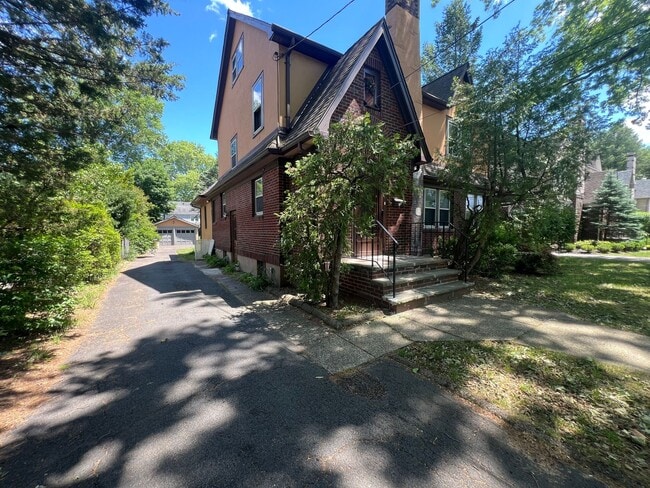 Photo - 325 Bogert Ave