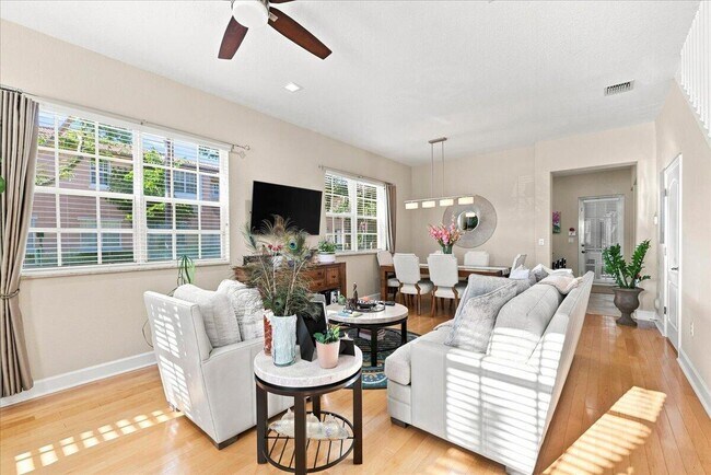 Photo - 701 SW 147th Ave