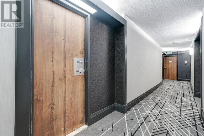 Photo - 705 King St W Unité 413