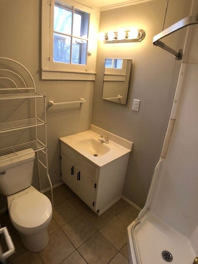 1160 lambert St. Niles, MI 49120 Apartment For Rent in Niles, MI