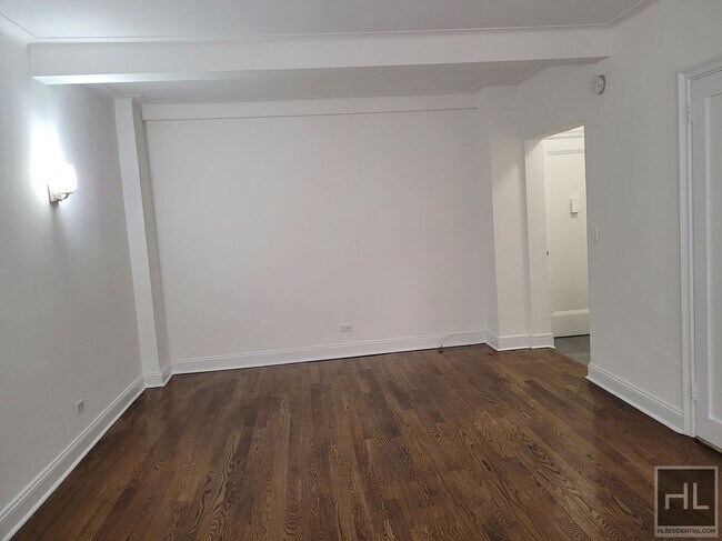 Photo - CRANBERRY STREET Unit 9C