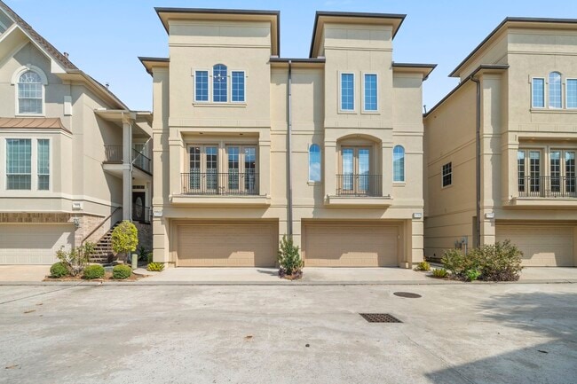 Photo - 1726 Stacy Falls