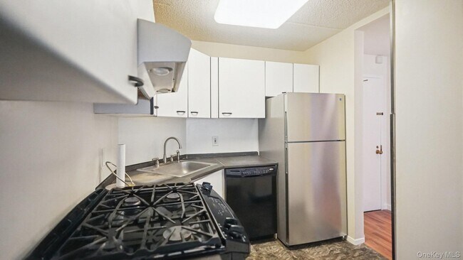 Photo - 703 Pelham Rd Unit 107