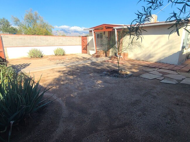 Photo - Cozy 2 bedroom 1 bathroom Unit Estrella2924-A