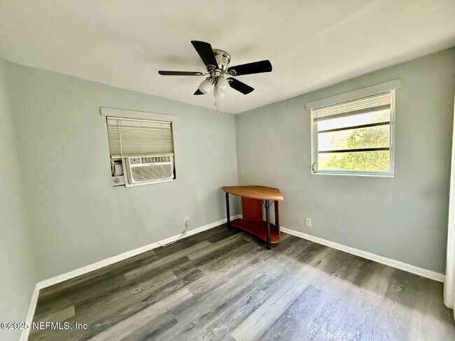 Photo - 2719 Fairfax St