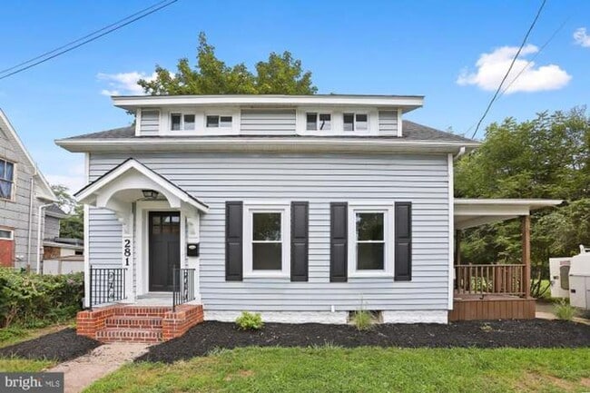 Building Photo - 3 Bedroom Feyetteville PA