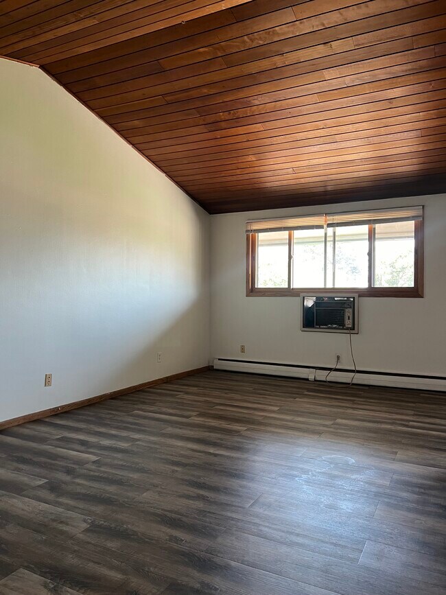 Photo - Garden Apartments