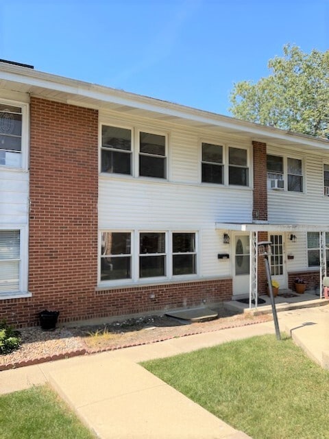 Building Photo - 553 Lynn Ct Rental