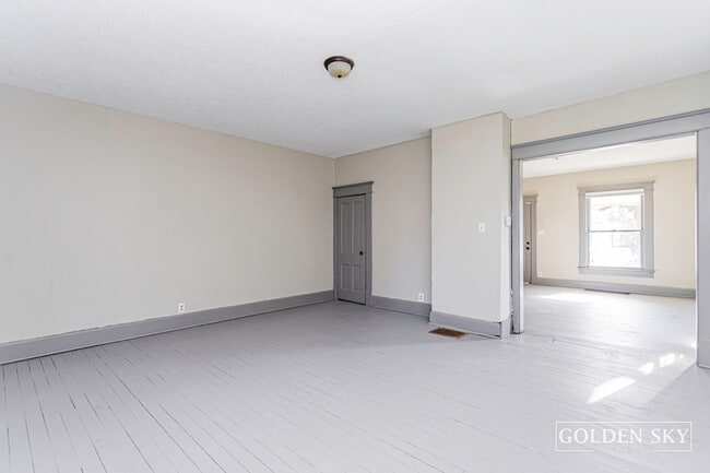 Photo - 1114 Mourer St