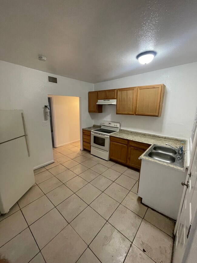 Photo - 4520 Fairview St