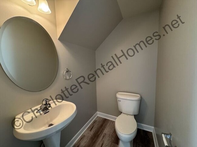 Photo - Nice 3 bedroom 2.5 bath home in Charlotte!