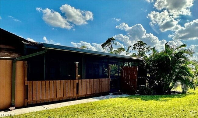 Building Photo - 15427 Crystal Lake Dr Rental