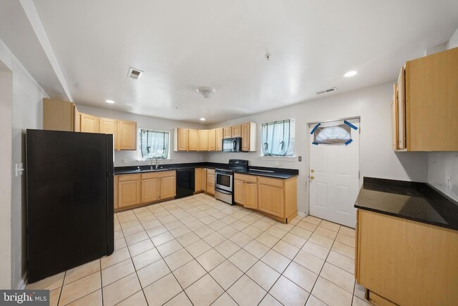 Photo - 7611 Temple Hill Rd
