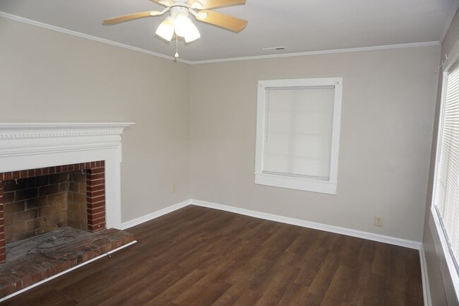 Photo - 1119 H St