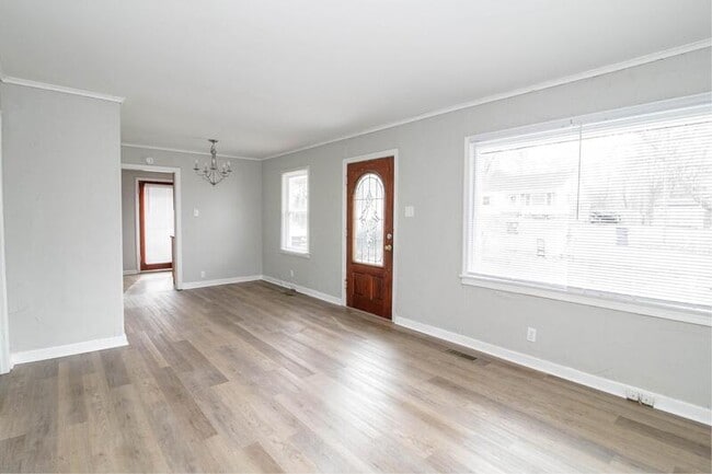 Photo - 703 Monroe St