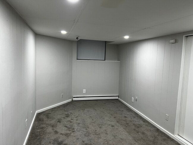 Building Photo - 222 South St Unit B