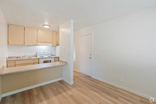 Junior, 1BR, 1BA - 380SF