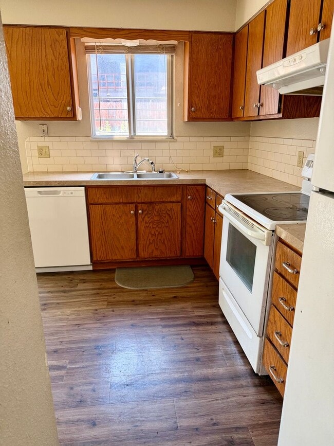 Photo - 1628 Azalea Dr Unit 1628 Azalea Drive #4- 215-4