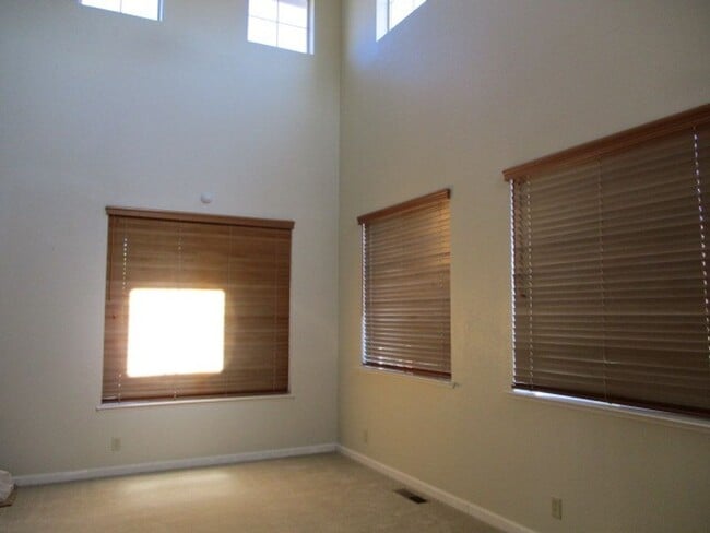 Photo - Northwest Suburban  Beauty