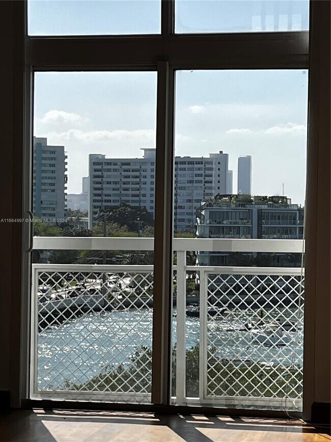 Building Photo - 1701 Sunset Harbour Dr Unit L704 Rental
