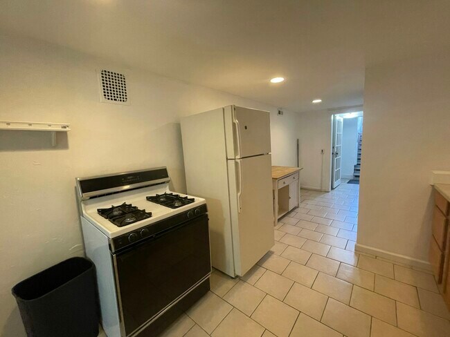 Photo - 27 S Grant St Unit Garden