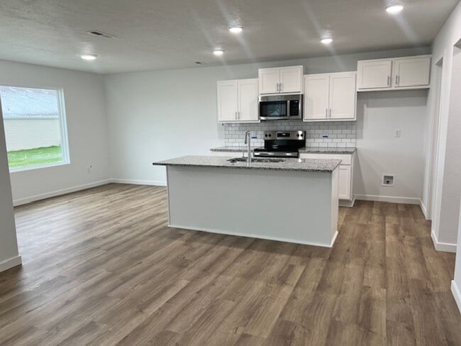 Photo - 4 BR HOME IN NIXA!