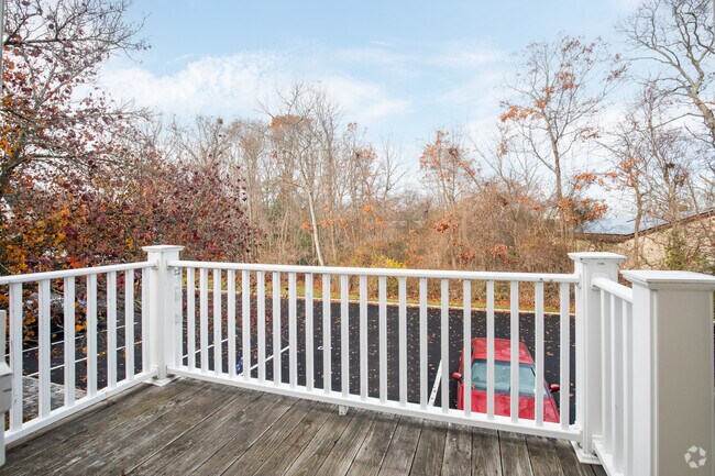 2 Br, 2 BA -1,188 sq ft