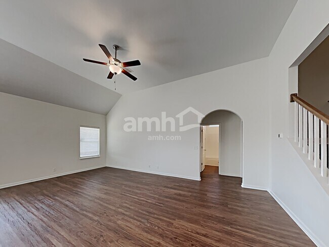Photo - 2055 Shafer Dr