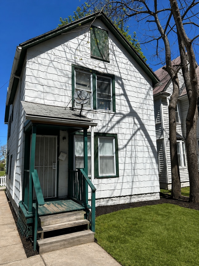 5700 Luther Ave Unidad DN unit