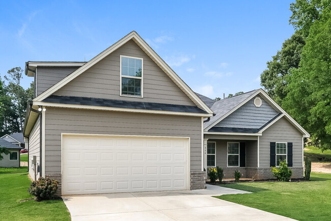 Photo - 844 Pinnacle Dr.