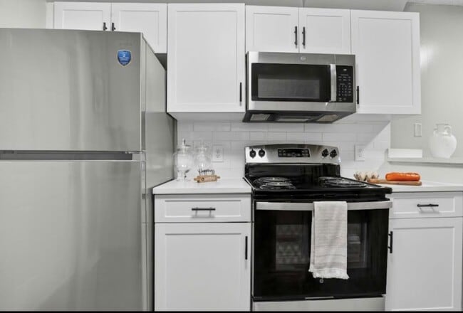 Photo - 2425 2nd Ave N