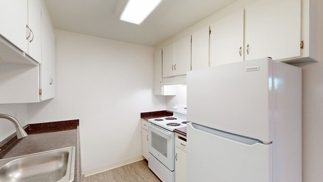 Photo - 400 Alameda del Prado Unit 400J