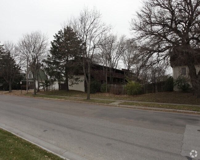 Norma Jane Apartments - Norma Jane Apartments