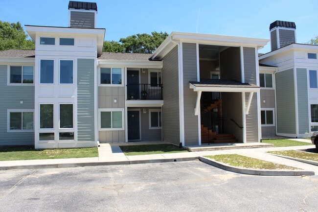 Photo - 277 Alexandra Drive Unit 4