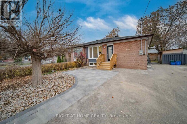 Photo - 250 Beechy Dr