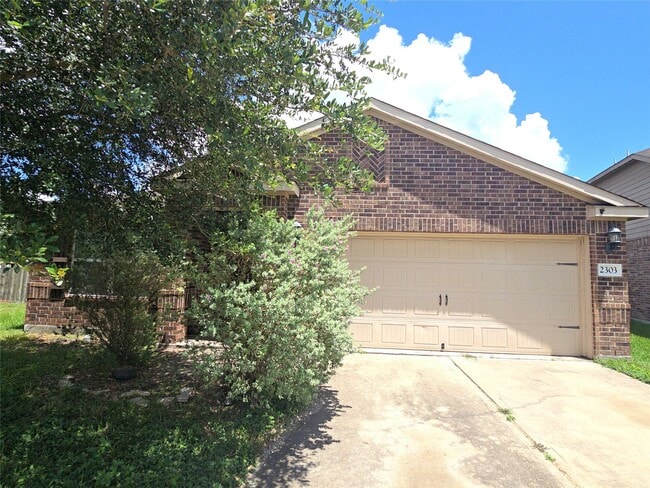 Building Photo - 2303 Golden Brandy Ln