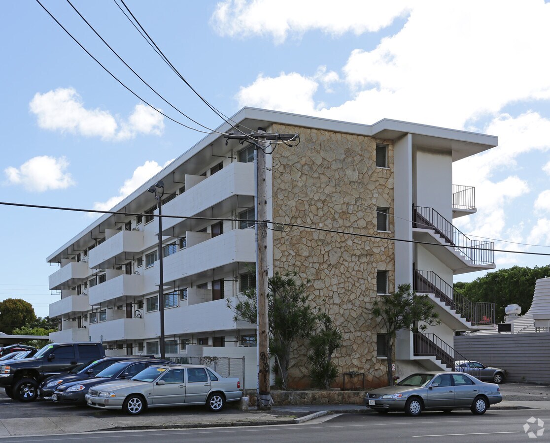 Photo - 3353 Waialae Ave Apartments