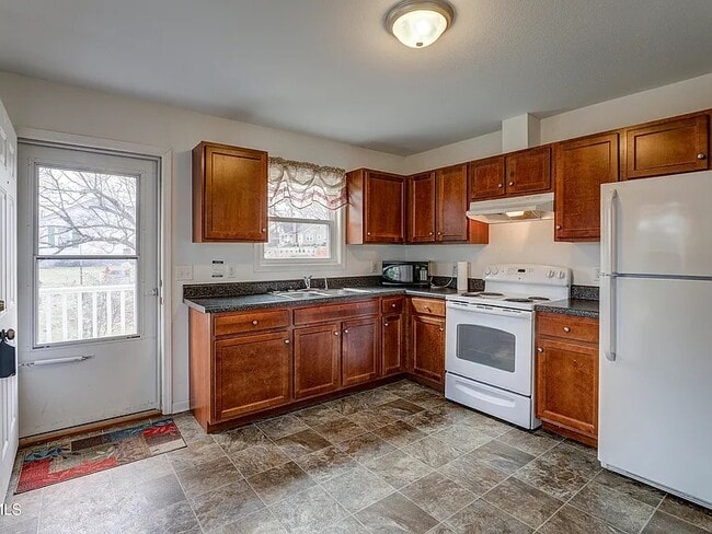 Photo - 2 Bed, 1 Bath, .77 Acres - House